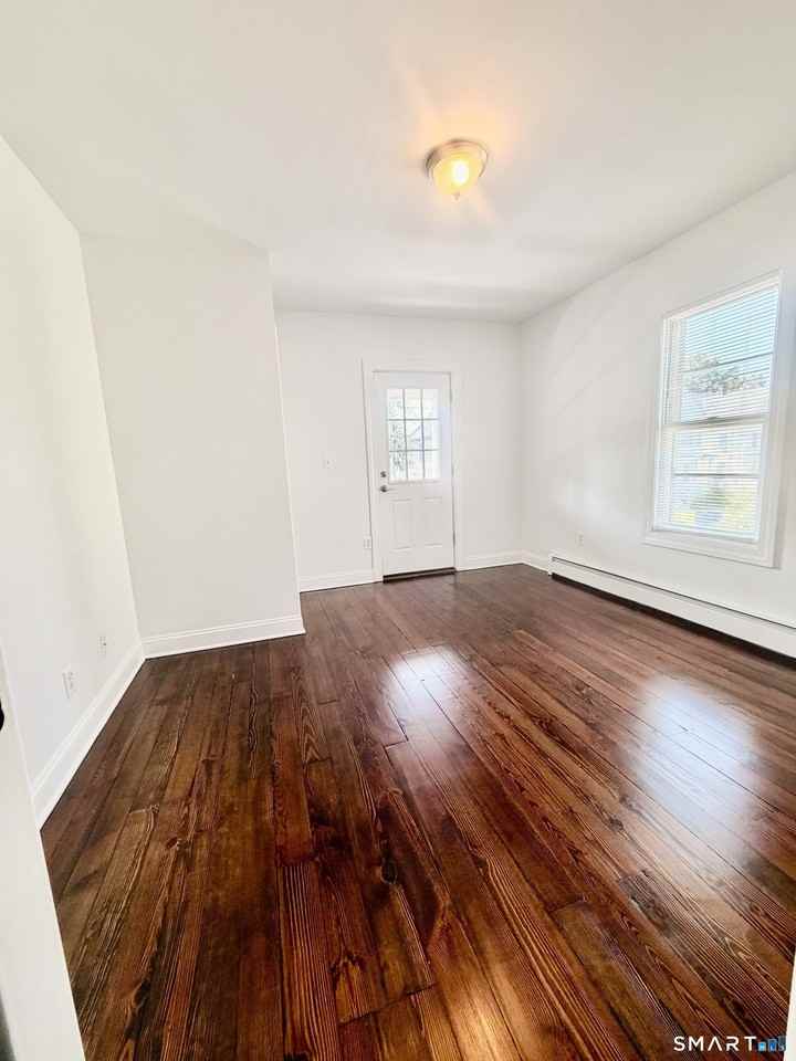 48 Vine St - Photo 2 of 18