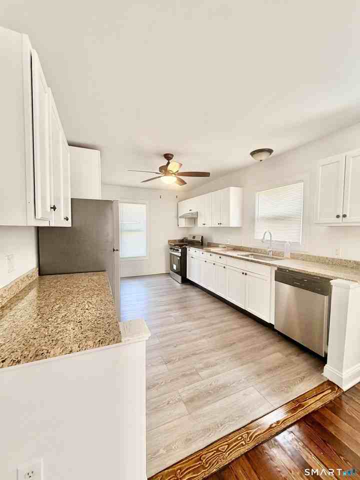 48 Vine St - Photo 7 of 18