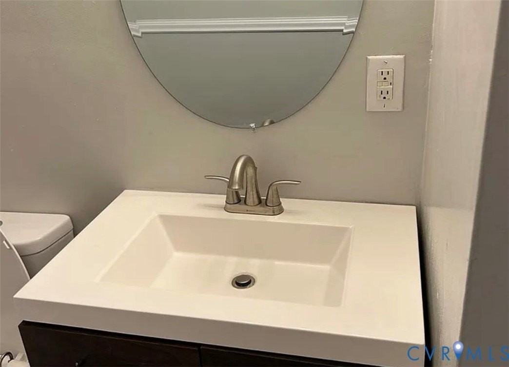 4513 Norborne Rd - Photo 7 of 10