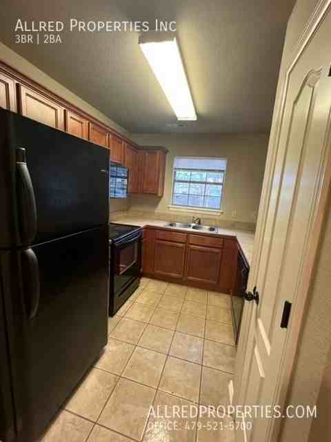 1716 N Chestnut Ave - Photo 7 of 14