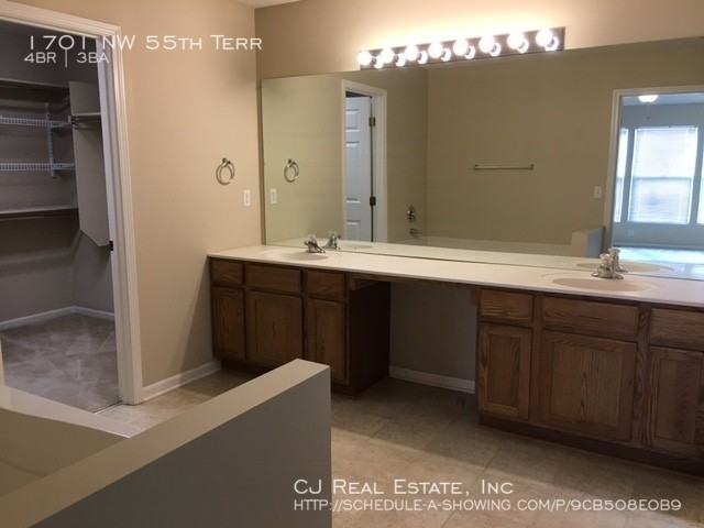 1701 Nw 55th Ter - Photo 7 of 11