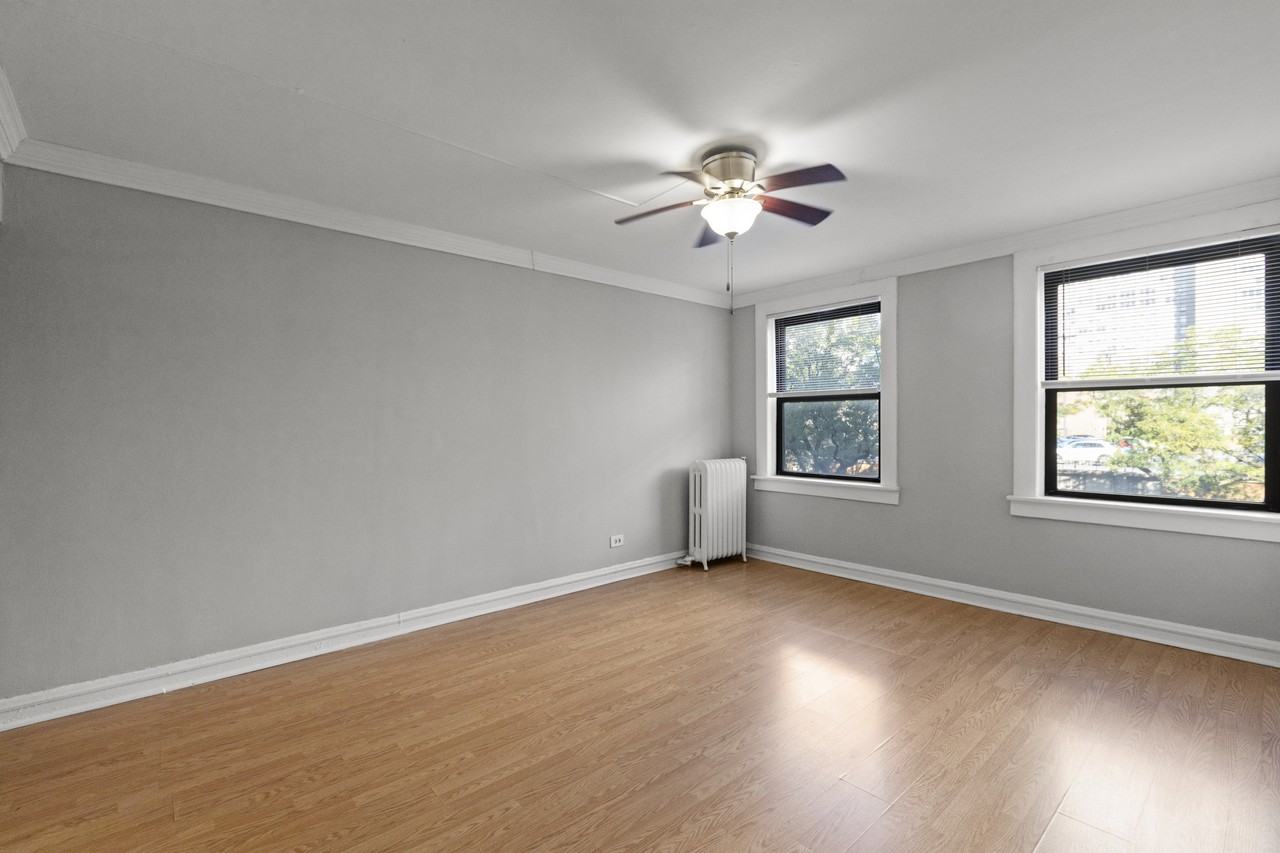 661 W Sheridan Rd #108 - Photo 3 of 8