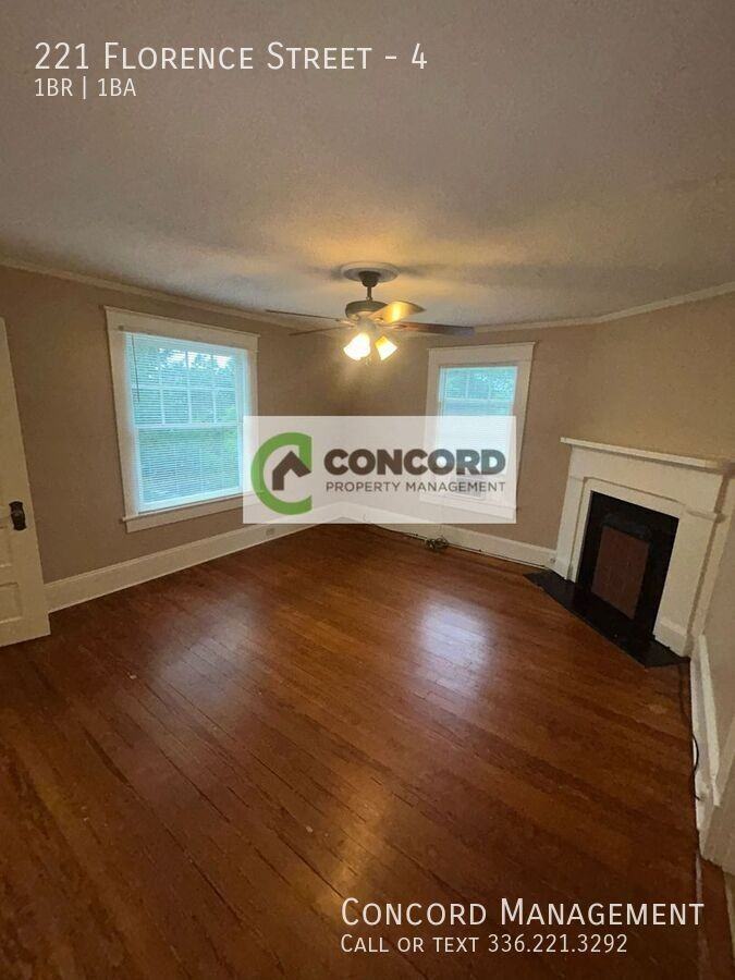 221 Florence St #4 - Photo 4 of 10