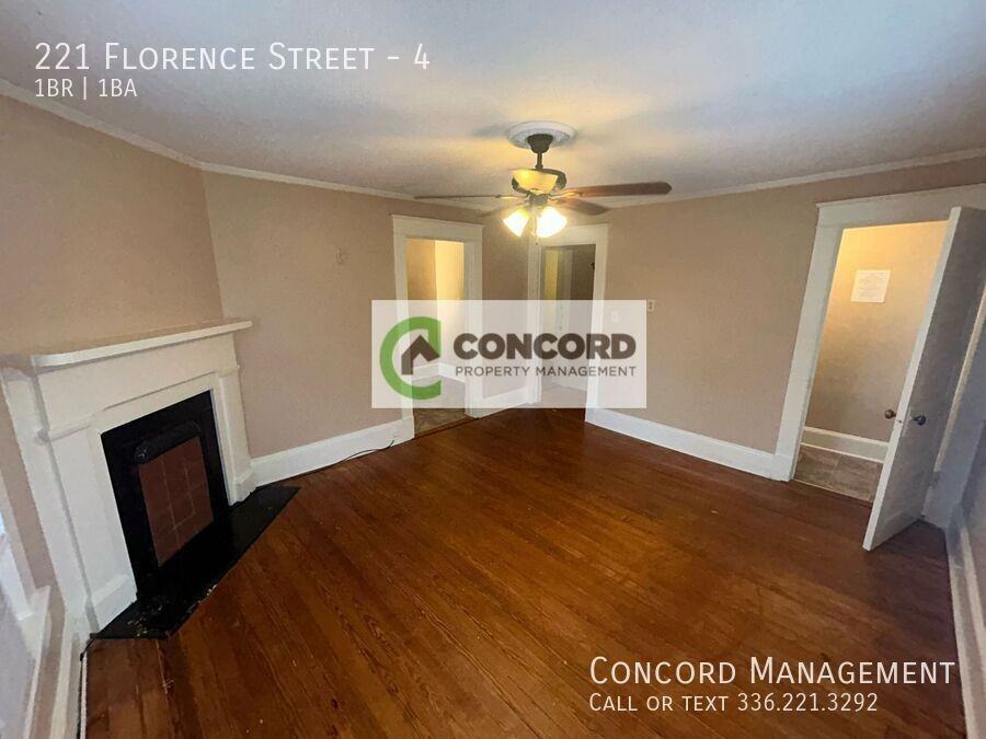 221 Florence St #4 - Photo 5 of 10