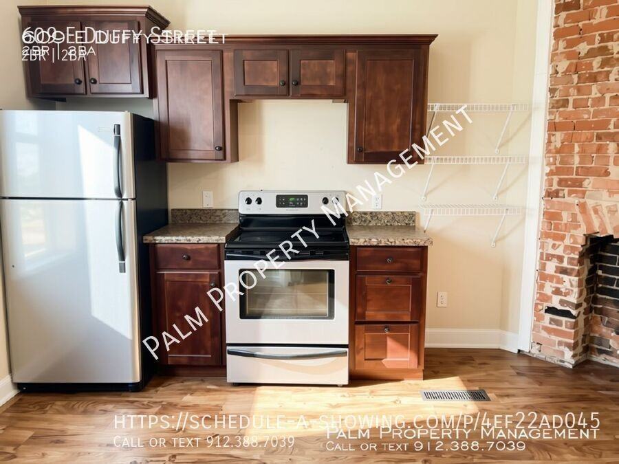 609 E Duffy St - Photo 4 of 18