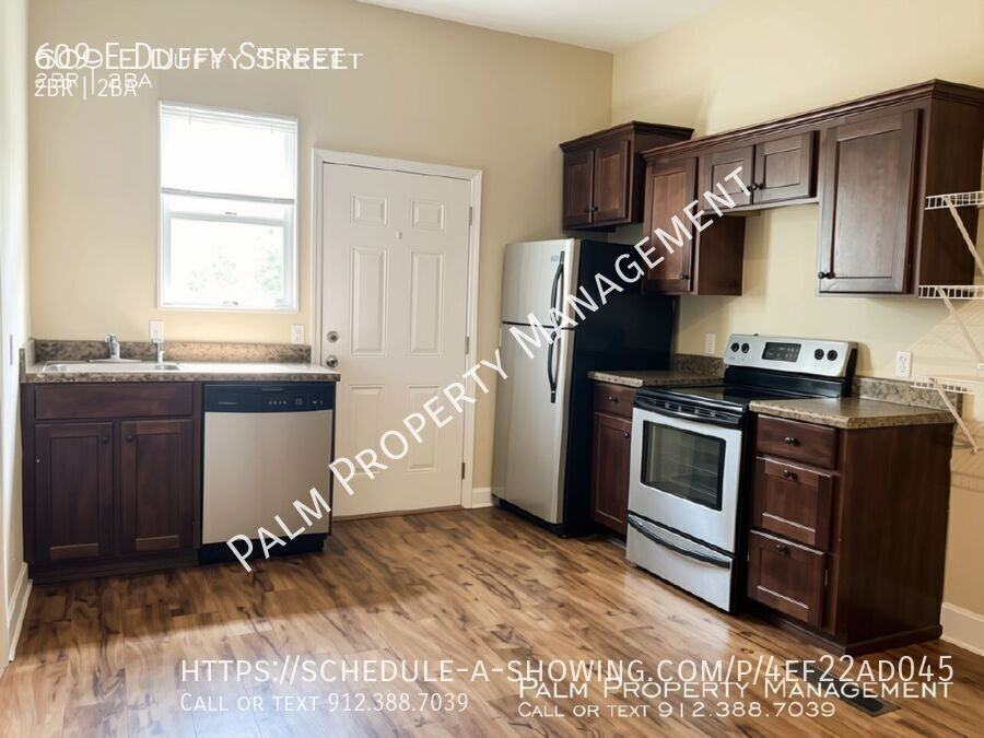 609 E Duffy St - Photo 6 of 18