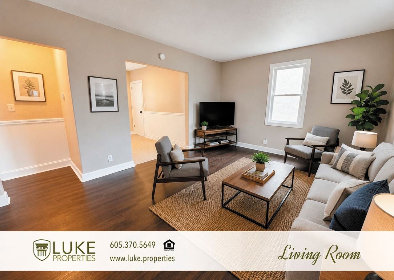 712 N Blauvelt Ave - Photo 2 of 15