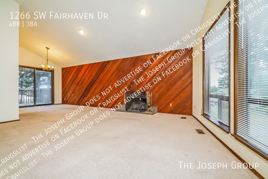 1266 Sw Fairhaven Dr - Photo 4 of 23