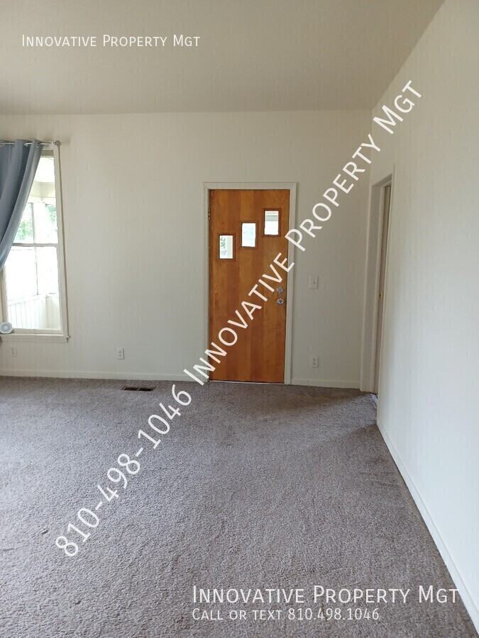 302 Pine St #1 - Photo 4 of 45