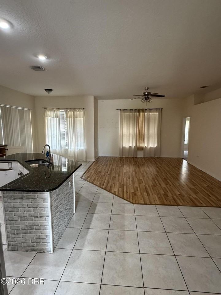1224 Buffing Cir Se #SE - Photo 3 of 4