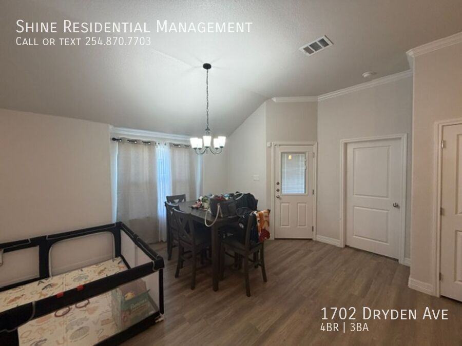 1702 Dryden Ave - Photo 4 of 21