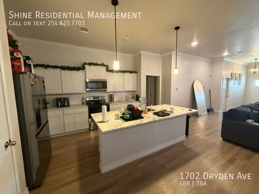 1702 Dryden Ave - Photo 6 of 21