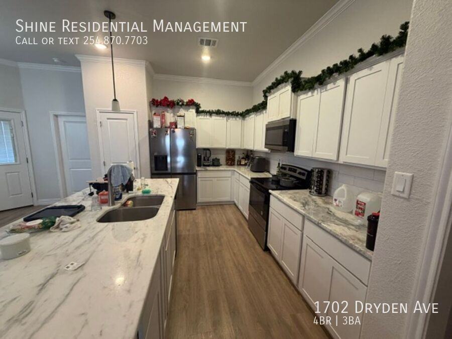 1702 Dryden Ave - Photo 7 of 21