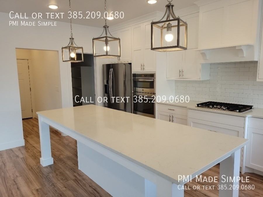 10884 N Slate Ln - Photo 3 of 49
