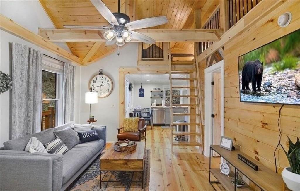 165 Corbin Hill Rd - Photo 3 of 17