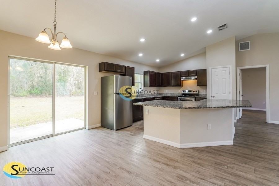 1931 Kester Ave - Photo 6 of 27