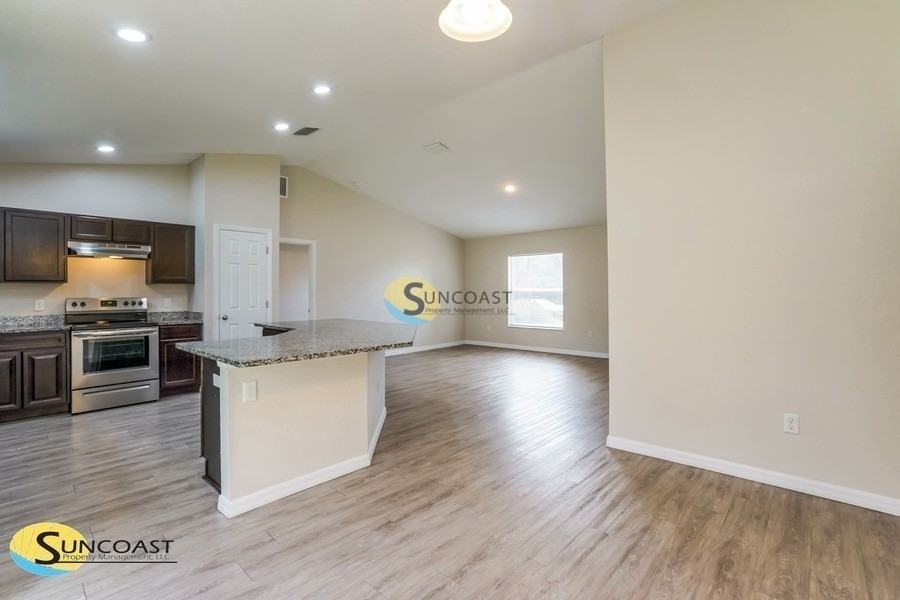 1931 Kester Ave - Photo 7 of 27