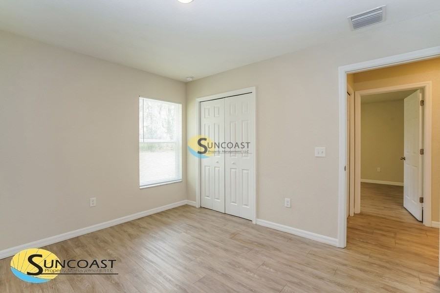 1931 Kester Ave - Photo 7 of 27