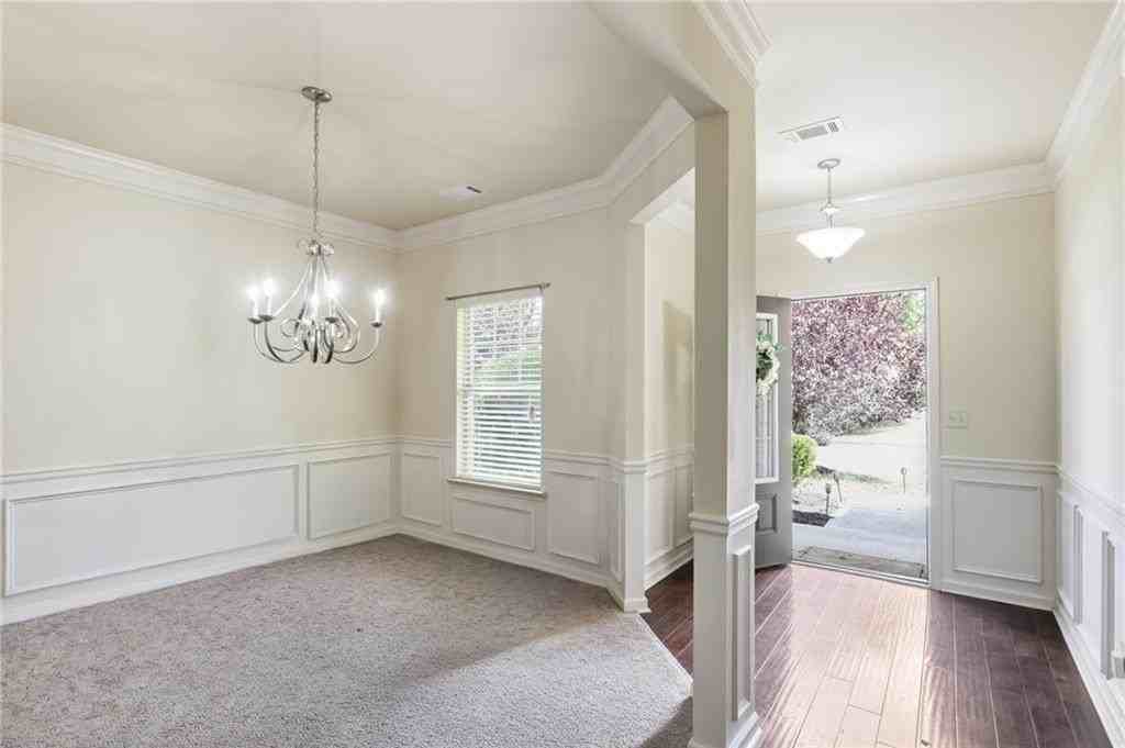 906 Donington Cir - Photo 3 of 29