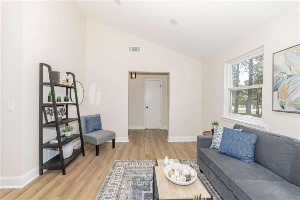 4887 Hull Rd Se - Photo 5 of 50