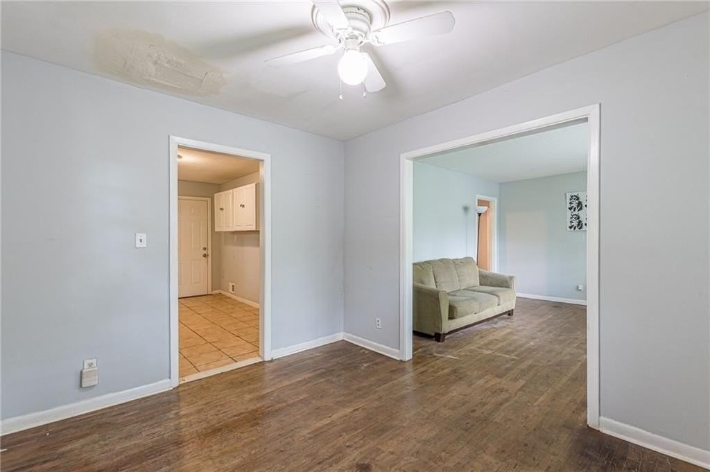 350 Brooks Ave Sw - Photo 6 of 17