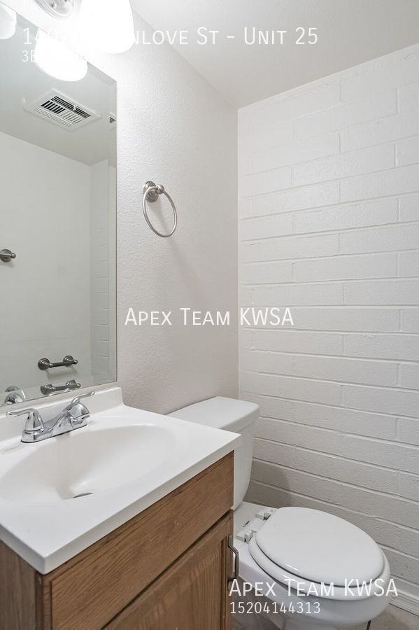 1402 E Manlove St #25 - Photo 7 of 30