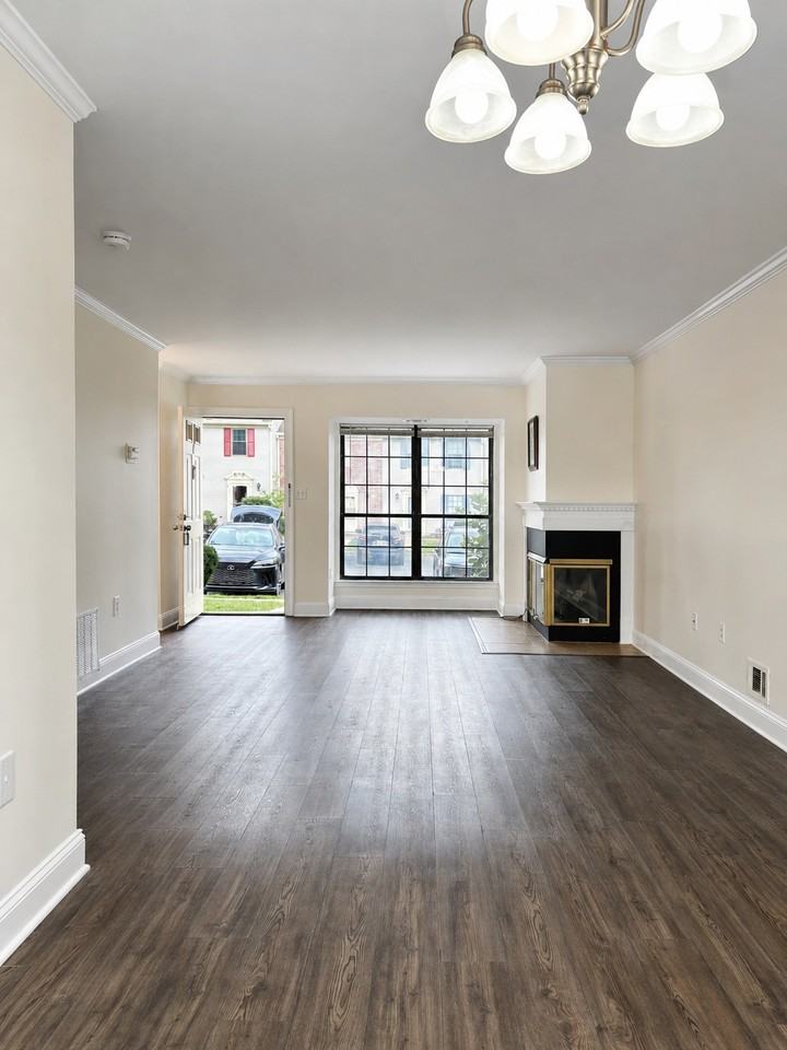 11 Wosniak Ct #11 - Photo 3 of 19