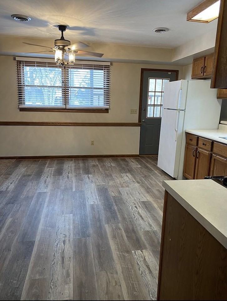 69 E Van Buren St - Photo 7 of 19