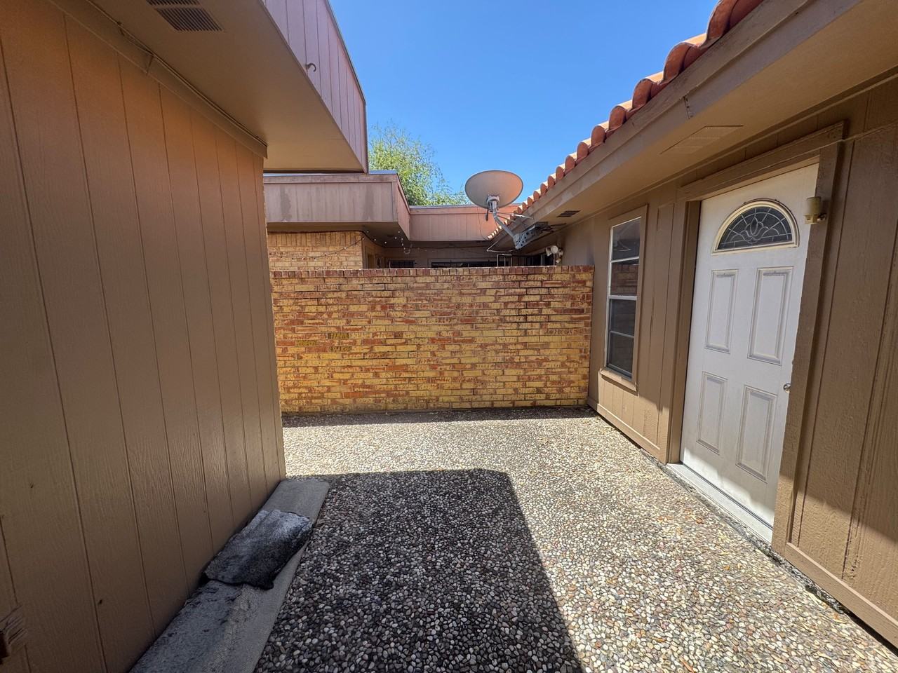 900 E Dallas Ave #18 - Photo 6 of 14