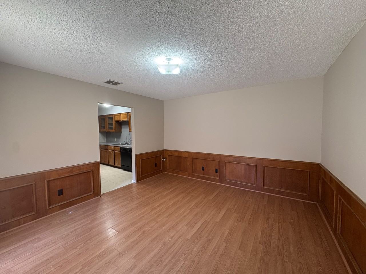 900 E Dallas Ave #18 - Photo 7 of 14