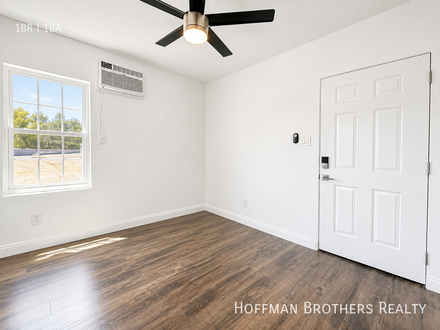 3017 London St #3-4 - Photo 5 of 13