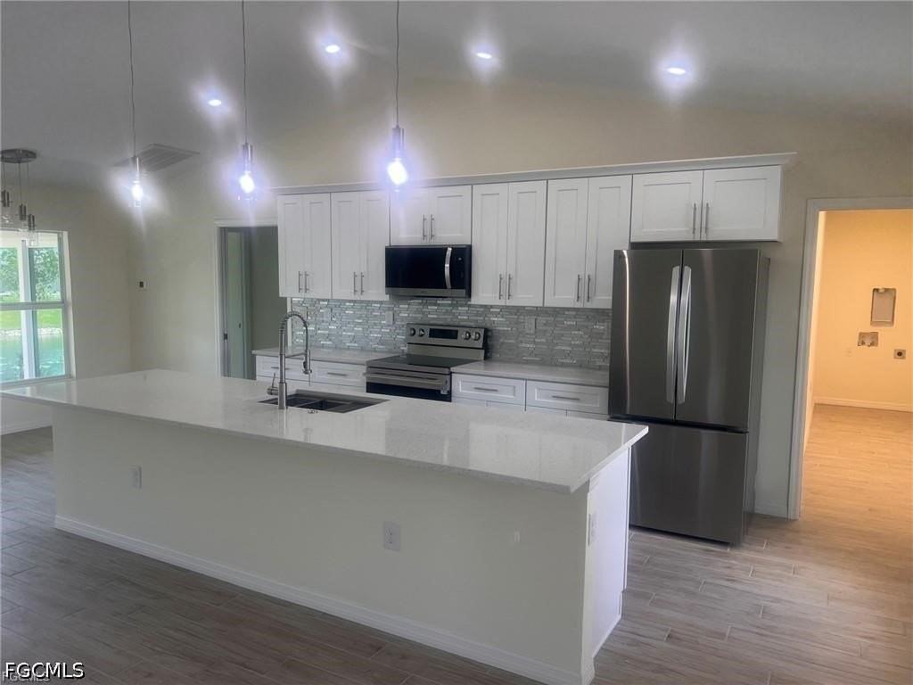 1210 Ne 14th Ave - Photo 3 of 16