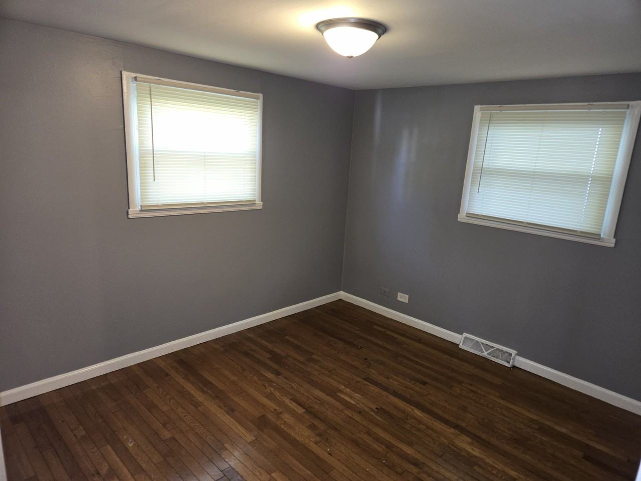 16340 Ashland Ave #NA - Photo 6 of 10