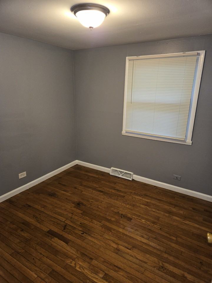 16340 Ashland Ave #NA - Photo 7 of 10