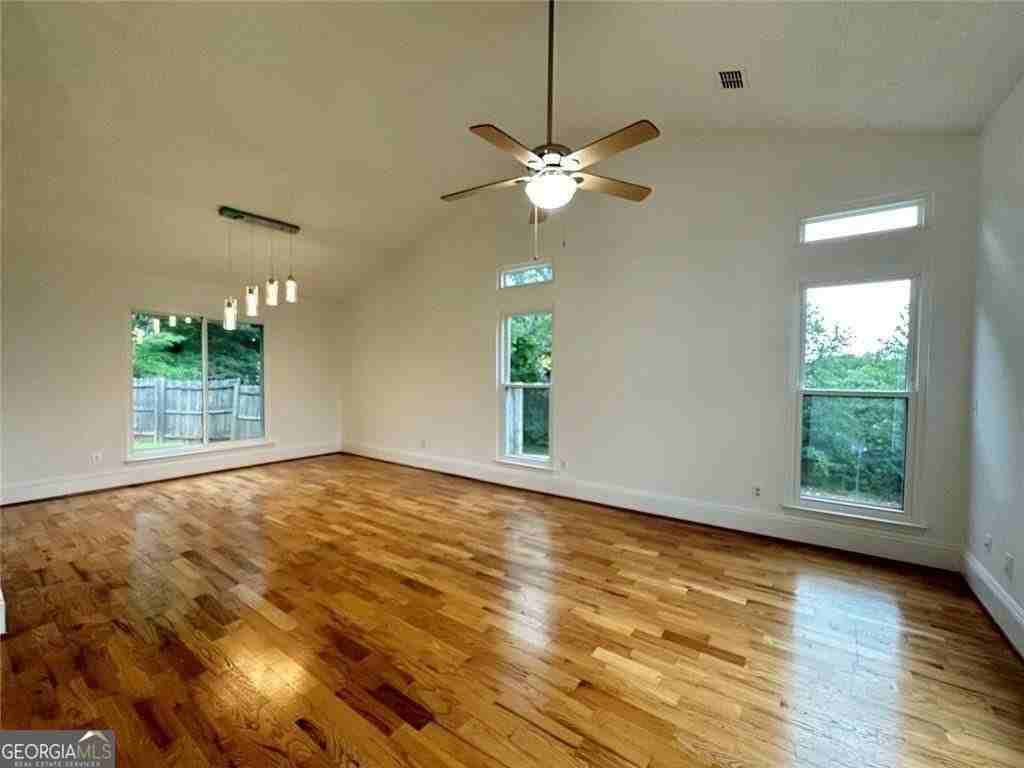 1290 Sweet Woods Dr - Photo 3 of 21