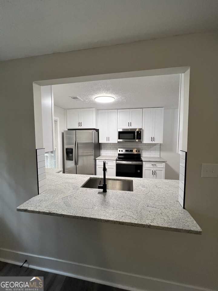 403 Deergrass Trl - Photo 6 of 17