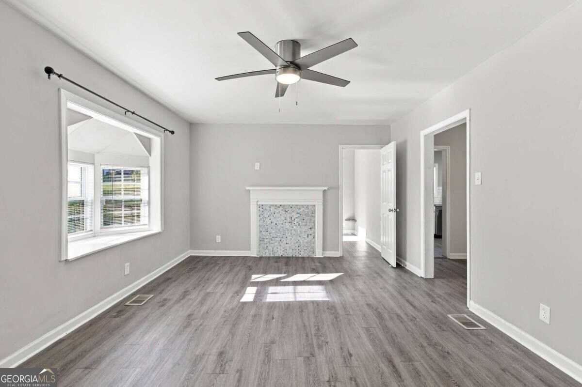 1357 Lorenzo Dr Sw - Photo 5 of 34