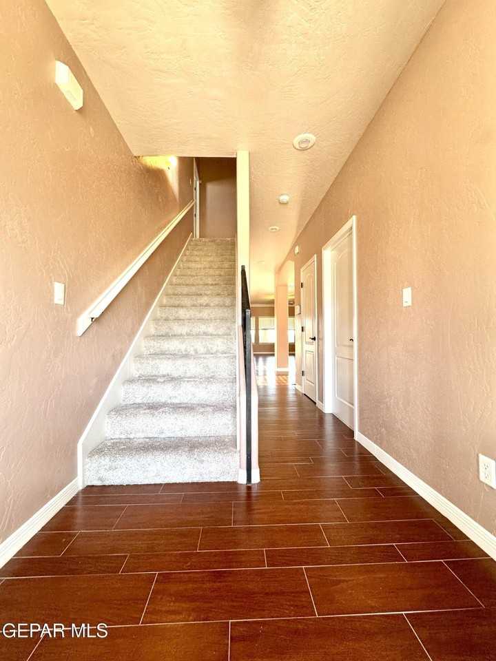 5429 Pedro Lucero Dr - Photo 5 of 44