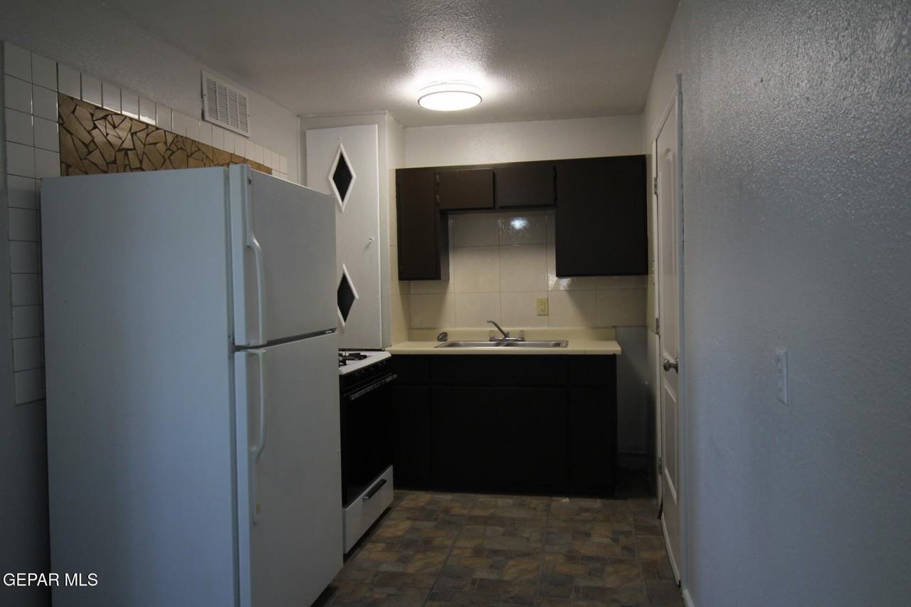 3900 Flory Ave #1 - Photo 5 of 31