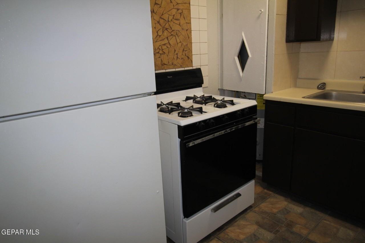 3900 Flory Ave #1 - Photo 6 of 31