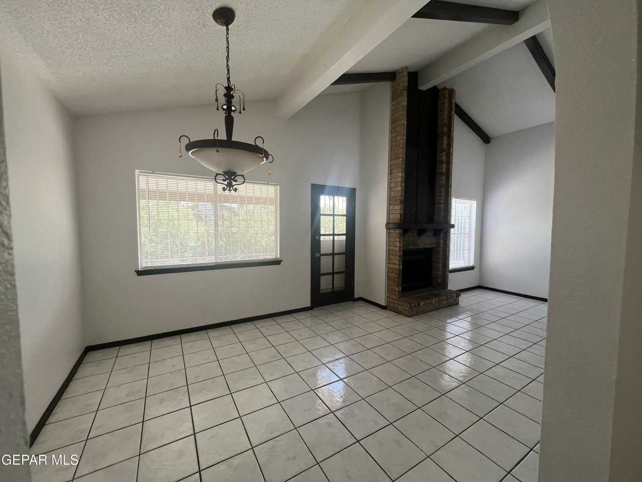 7772 Iroquois Dr - Photo 3 of 24