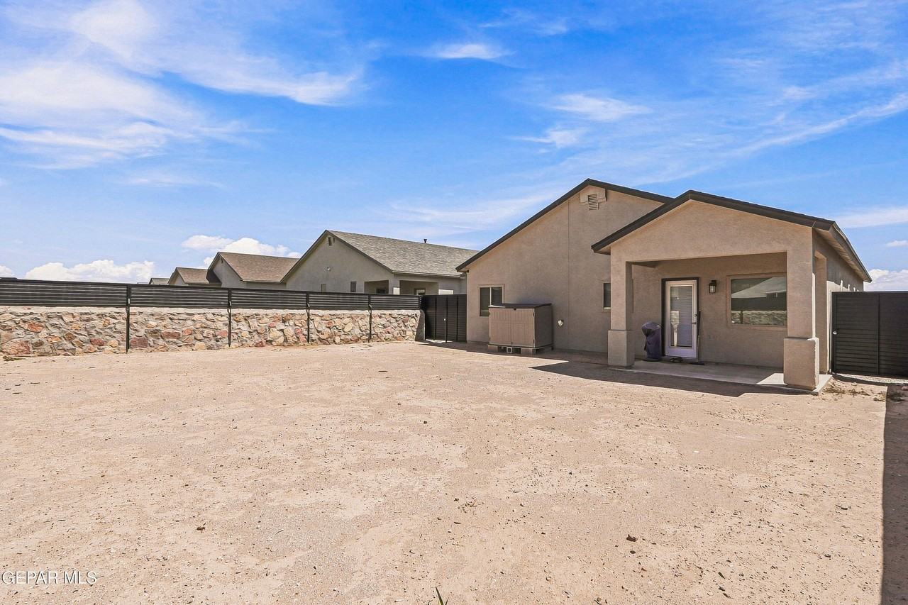 13689 Flora Vista Ave - Photo 6 of 44