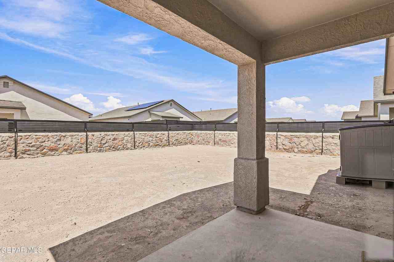 13689 Flora Vista Ave - Photo 7 of 44