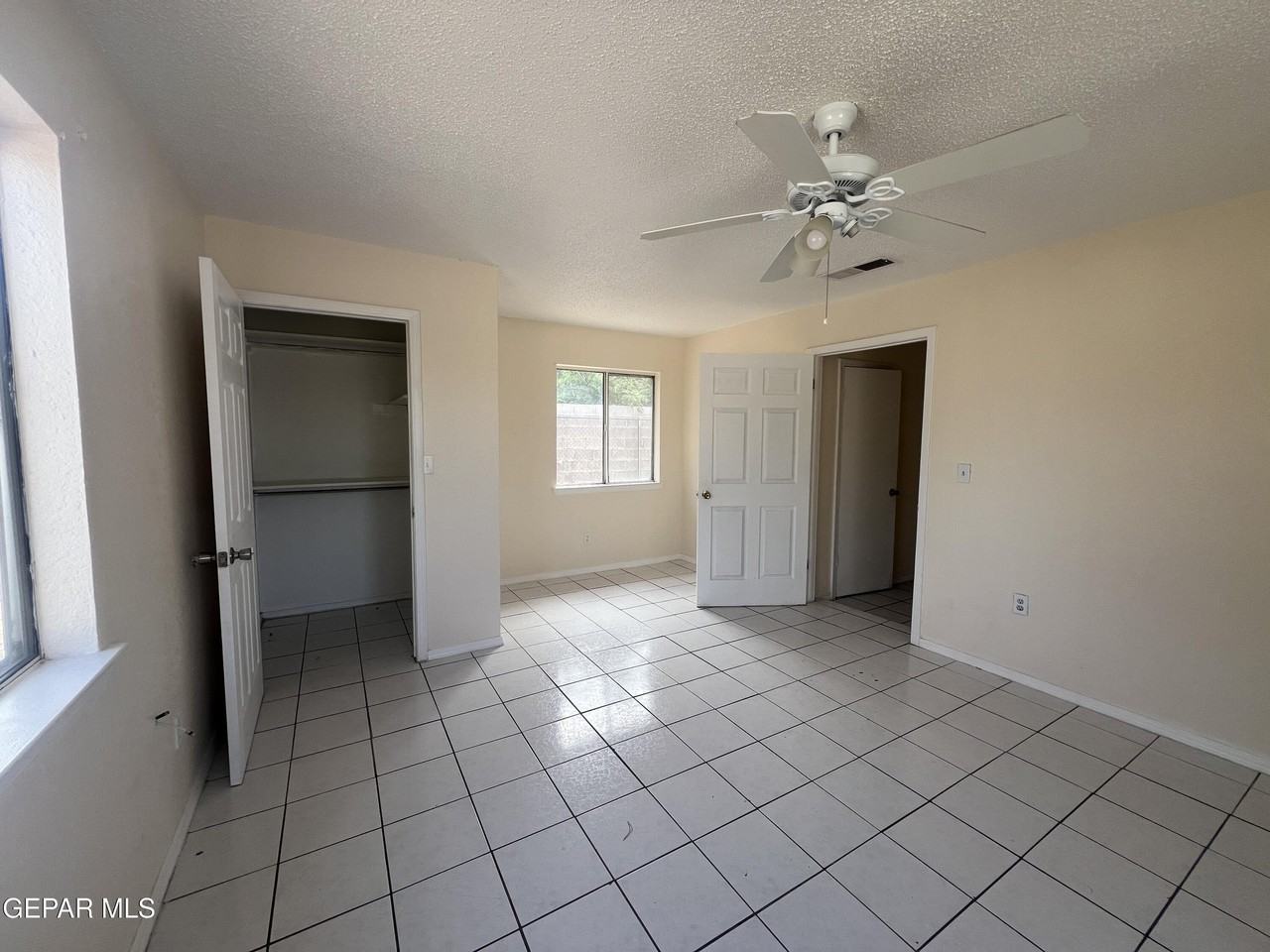 1008 Antonio St #REAR - Photo 5 of 11