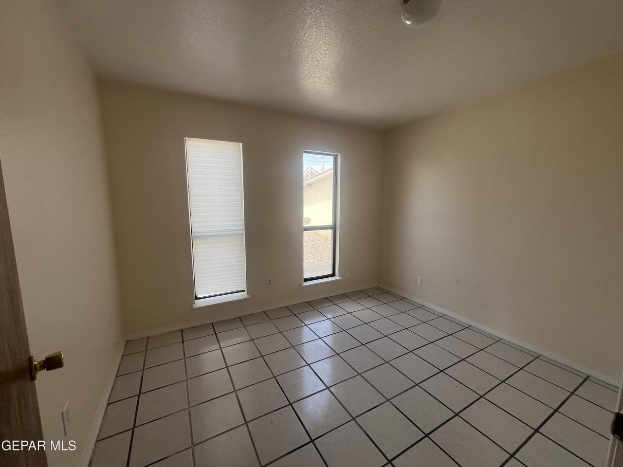 1008 Antonio St #REAR - Photo 6 of 11