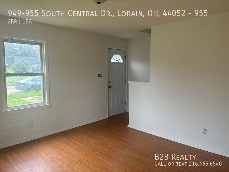 949-955 South Central Dr., Lorain, OH, 44052 #955 - Photo 3 of 22