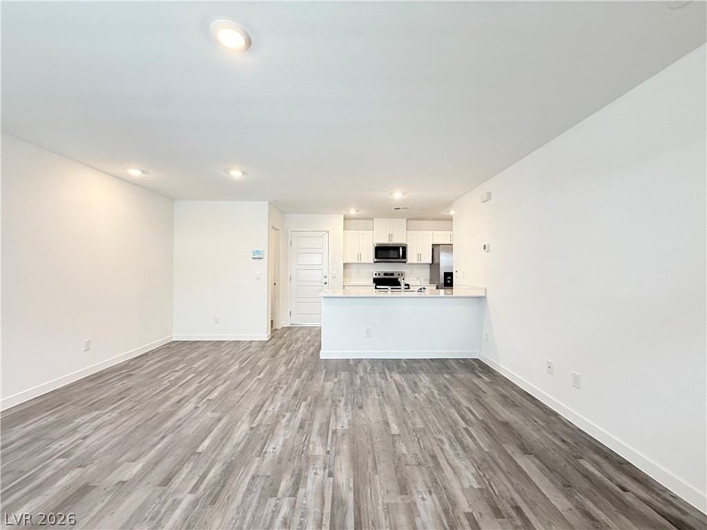 9844 Maple Pass Ave - Photo 4 of 27