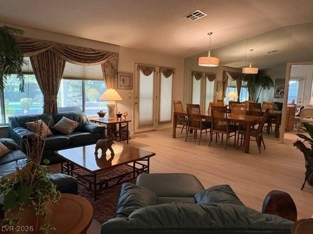 1622 Georgia Ave - Photo 6 of 16