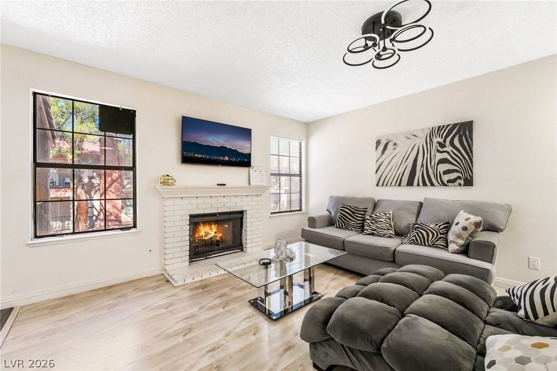 5576 W Rochelle Ave #43C - Photo 7 of 33