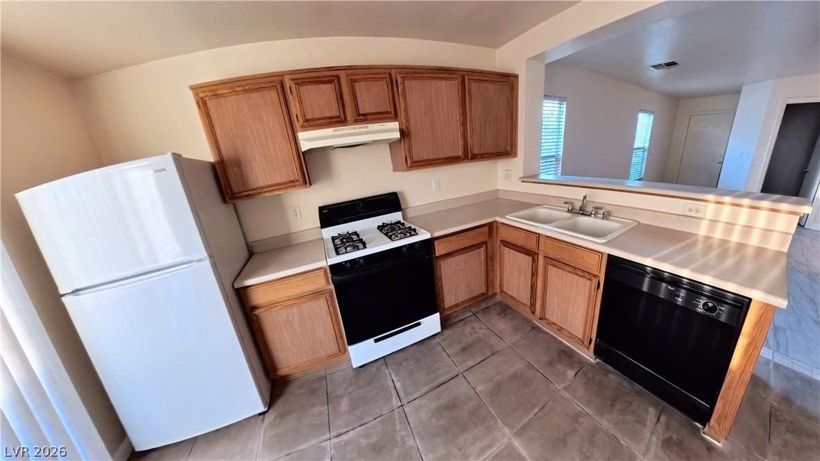 5591 Doubleday St - Photo 5 of 6